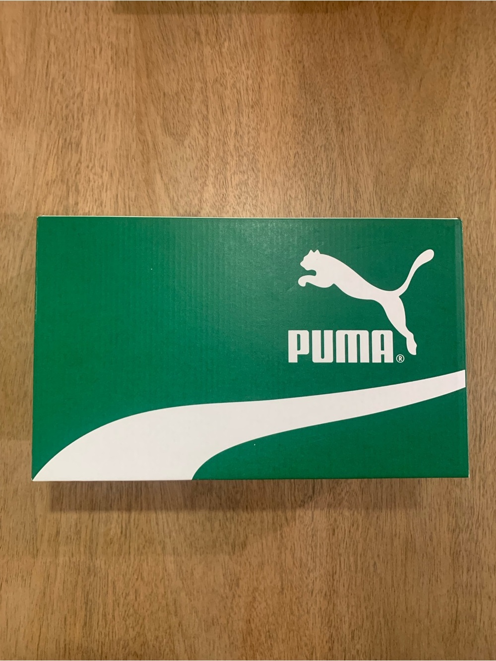 Puma Sneaker Shoe Green and White Logo Box only